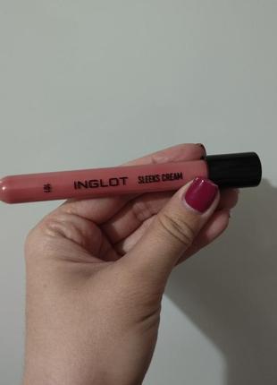 Блеск для губ inglot