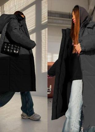 Куртка длинная зимняя оверсайз с капюшоном черная, графит10 фото