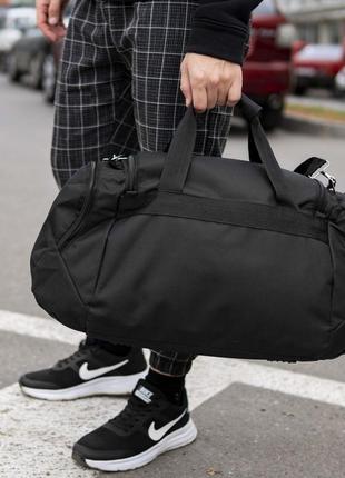 Спортивная сумка найк nike черная тканевая дорожная для тренировок и поездок на 36 л2 фото