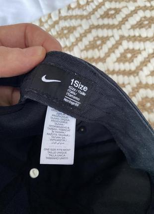 Кепка черная от nike2 фото