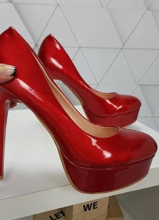 Женские красные туфли seven на высоком каблуке3 фото