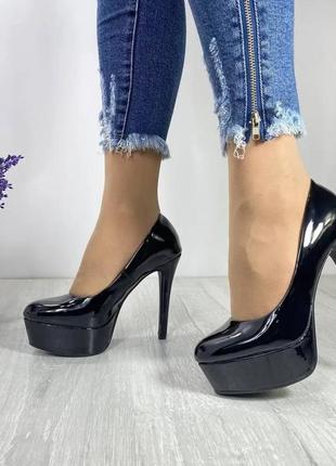 Классические женские черные туфли seven c на высоком каблуке5 фото