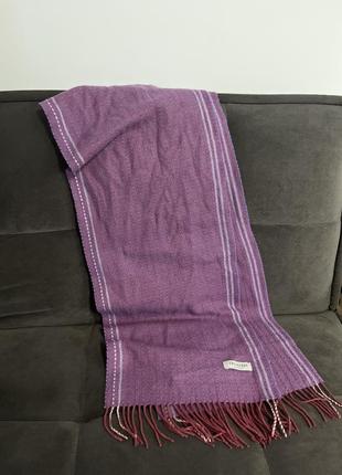 Качественный фиолетовый шарф из 100% шерсти от trussardi2 фото