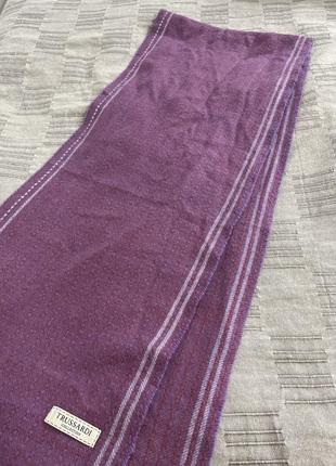 Качественный фиолетовый шарф из 100% шерсти от trussardi4 фото