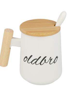 Кружка керамическая oldbro для старого друга с деревянной ручкой, крышкой и ложкой 480 мл white
