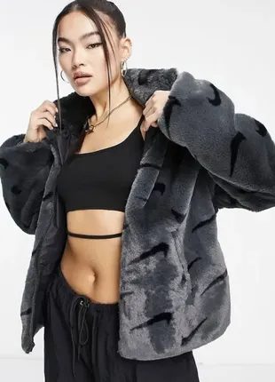 Плюшевая шуба куртка nike sportswear plush faux fur all over (оригинал)