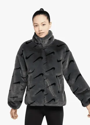 Плюшевая шуба куртка nike sportswear plush faux fur all over (оригинал)4 фото