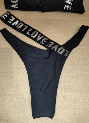 Стильный купальник черного цвета с надписями "love"4 фото