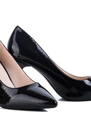 Качественные женские лаковые черные туфли seven a на высоком каблуке
