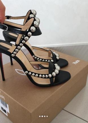 Босоніжки christian louboutin.