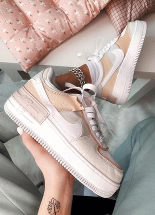 Красивейшие женские кроссовки nike air force 1 shadow white grey brown бежевые2 фото