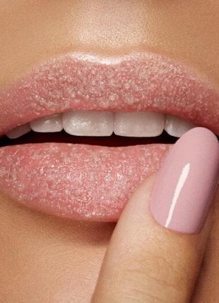 Скраб для губ kiko milano gentle lip scrub2 фото