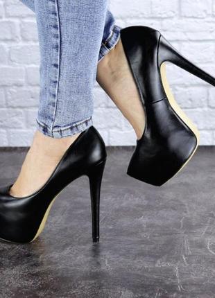 Стильные женские кожаные черные туфли cinar на высоком каблуке