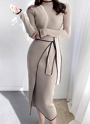 Невероятное трикотажное платье, в классном дизайне, с пояском❤️