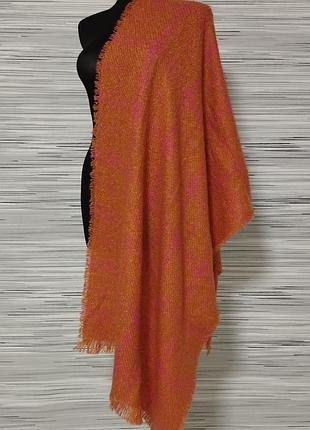 Широкий зимовий шарф в рожеву клітинку