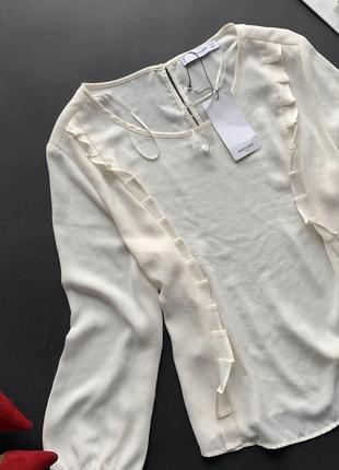 Белая блуза с рюшами mango / белая рубашка айвори рюши длинный рукав4 фото