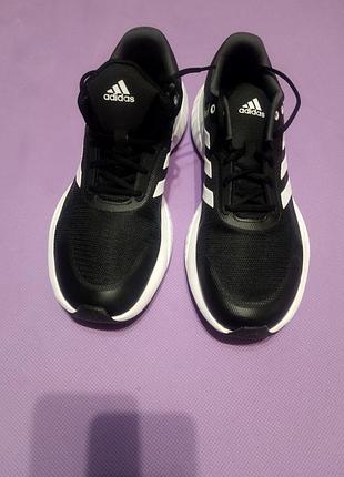 Чоловічі кросівки adidas response