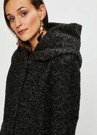 Женское шерстяное пальто букле на молнии3 фото