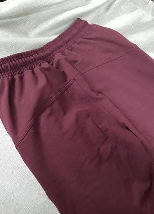 Штаны спортивные брюки barbarian зауженные трикотаж лето на манжете в бордовый унисекс4 фото