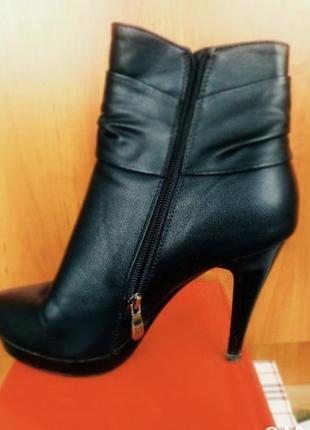 Чобітки, ботільйони, черевики 2