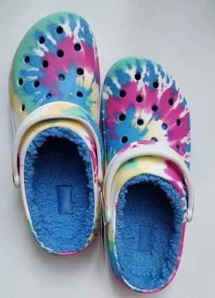 Crocs classic lined tie dye clog м9 w11 42-43 р. (27 см) оригинал теплые мягкие сабо с мехом крокс