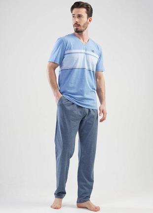 Батальна трикотажна чоловіча піжама блакитного кольору з коротким рукавом vienetta