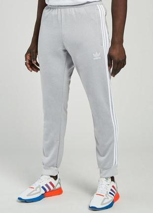 Чоловічі спортивні штани adidas 3-stripes1 фото