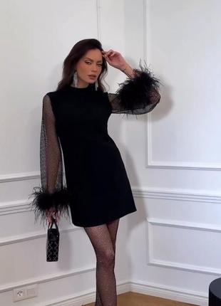 Св'яткова жіноча чорна міні сукня, костюмка+сітка+пір'я5 фото