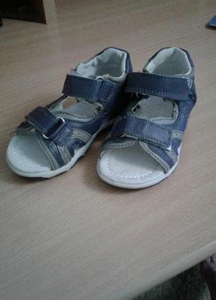 Шкіряні босоніжки дитячі