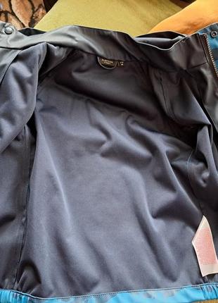 Стильна гумова куртка дощовик для хлопчика3 фото