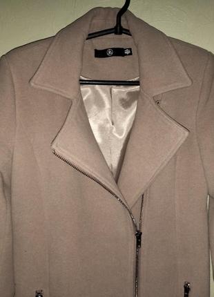Женское бежевое пальто косуха демисезонное missguided3 фото