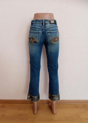 Синие женские джинсы с стильными украшениями, размер s3 фото