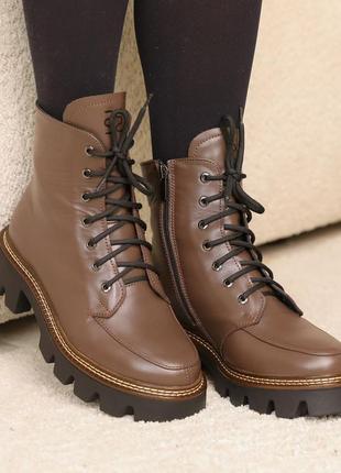 Ботинки кожаные с мехом коричневые9 фото