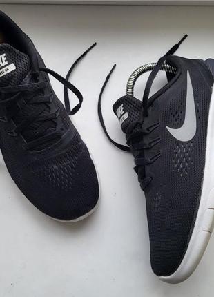 Оригинальные беговые кроссовки 
nike free