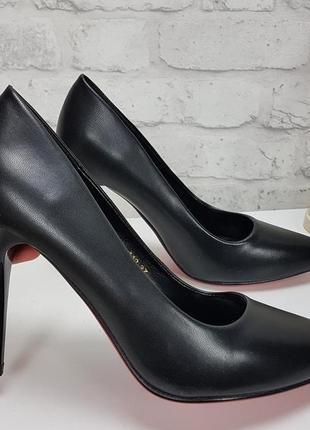 Женские черные туфли лодочки на шпильке эко кожа4 фото