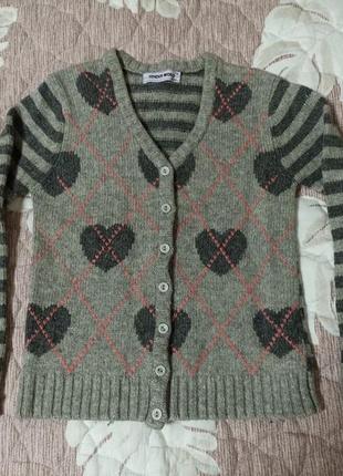 Светер на пуговицах, кардинан