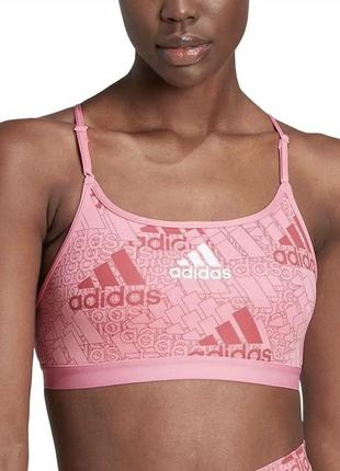 Жіночий топ adidas оригінал з нових колекцій.