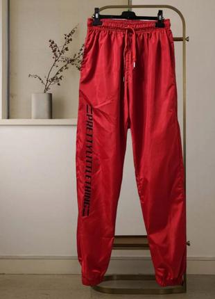 Нейлоновые красные спортивные брюки prettylittlething2 фото