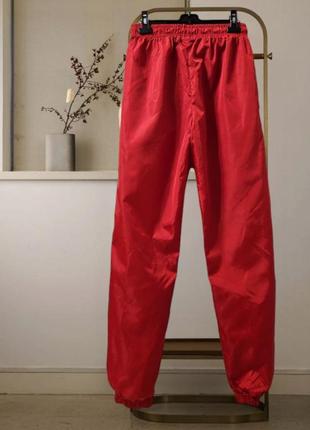 Нейлоновые красные спортивные брюки prettylittlething3 фото