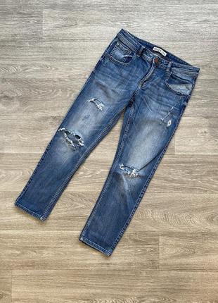 Прямые джинсы брюки бойфренд от зара с дырками zara