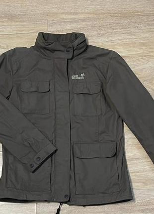 Жіноча курка jack wolfskin