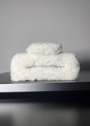 Білий крабик для волосся