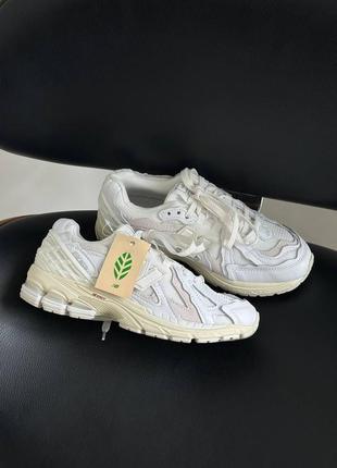 Нереальні жіночі кросівки new balance 1906d white білі