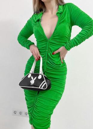 Зеленое платье с драпировкой2 фото