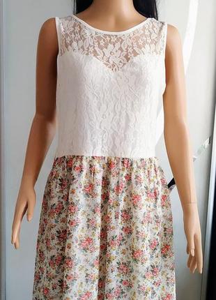 Мереживна сукня від atmosphere.