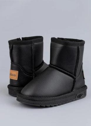 Нові зимові уггі чорні черевики чоботи1 фото