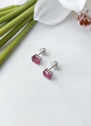 Серебряные серьги с натуральным рубином