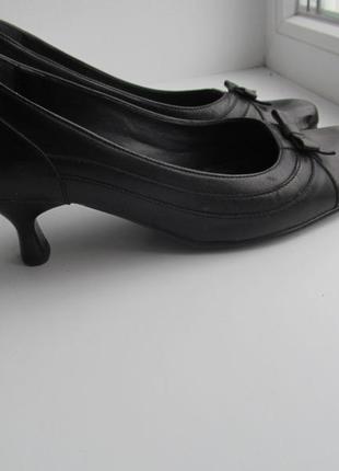Кожаные туфли на каблучке, красивые и удобные