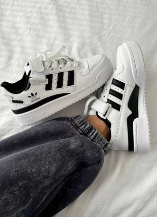 Шикарные женские кроссовки adidas forum low white black premium белые с чёрным