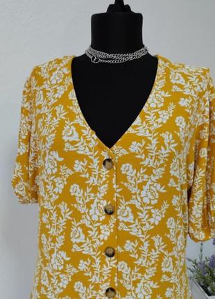Желтое платье трапеция в цветы, вискоза актуальные пуговицы3 фото